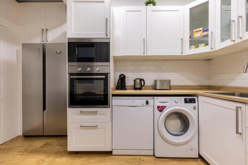 Bilbao City Center By Biscay Apartments المظهر الخارجي الصورة